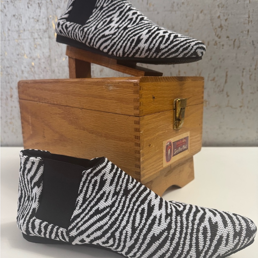 Zebra Pattern Ankle Booties - Picture 2 of 6